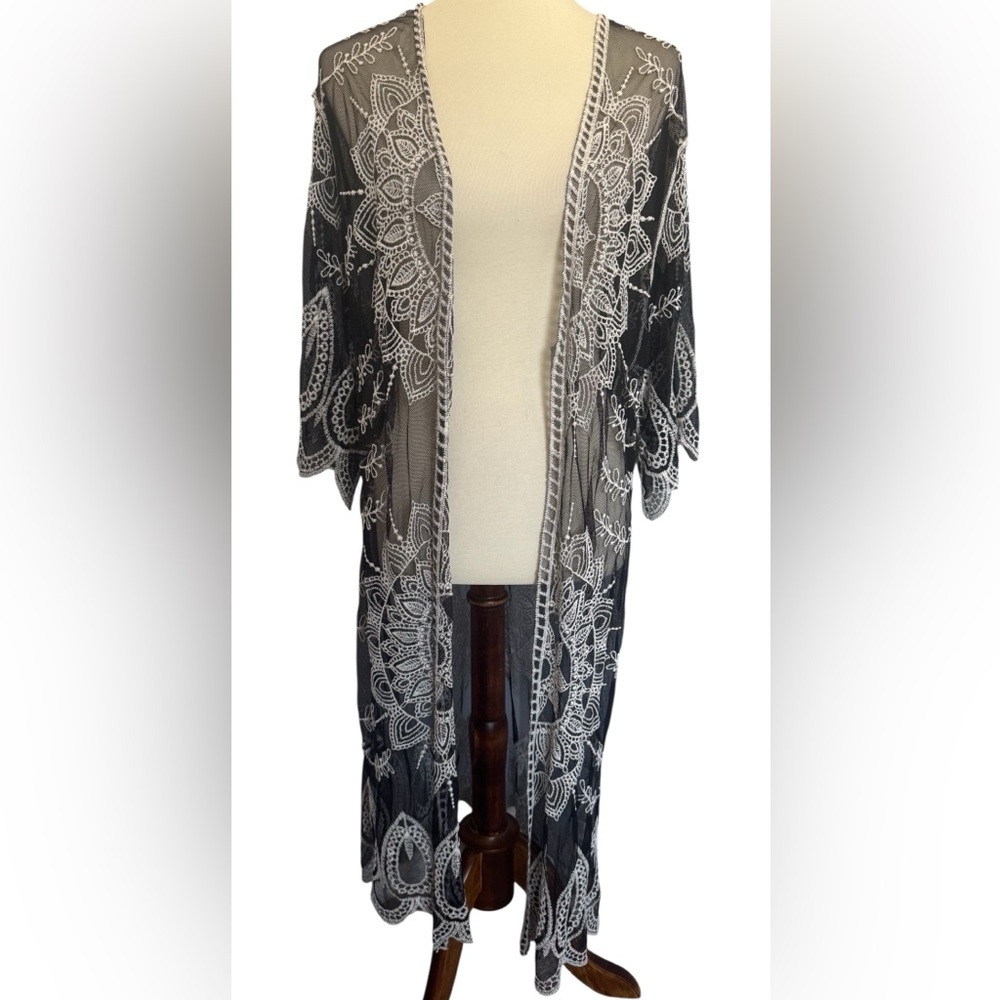 New Rebellion Black and White Lace Whimsygoth Fairy Sheer Kimono Size Medium